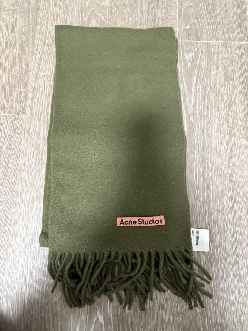 アクネ　Acne Studios マフラー　カーキ