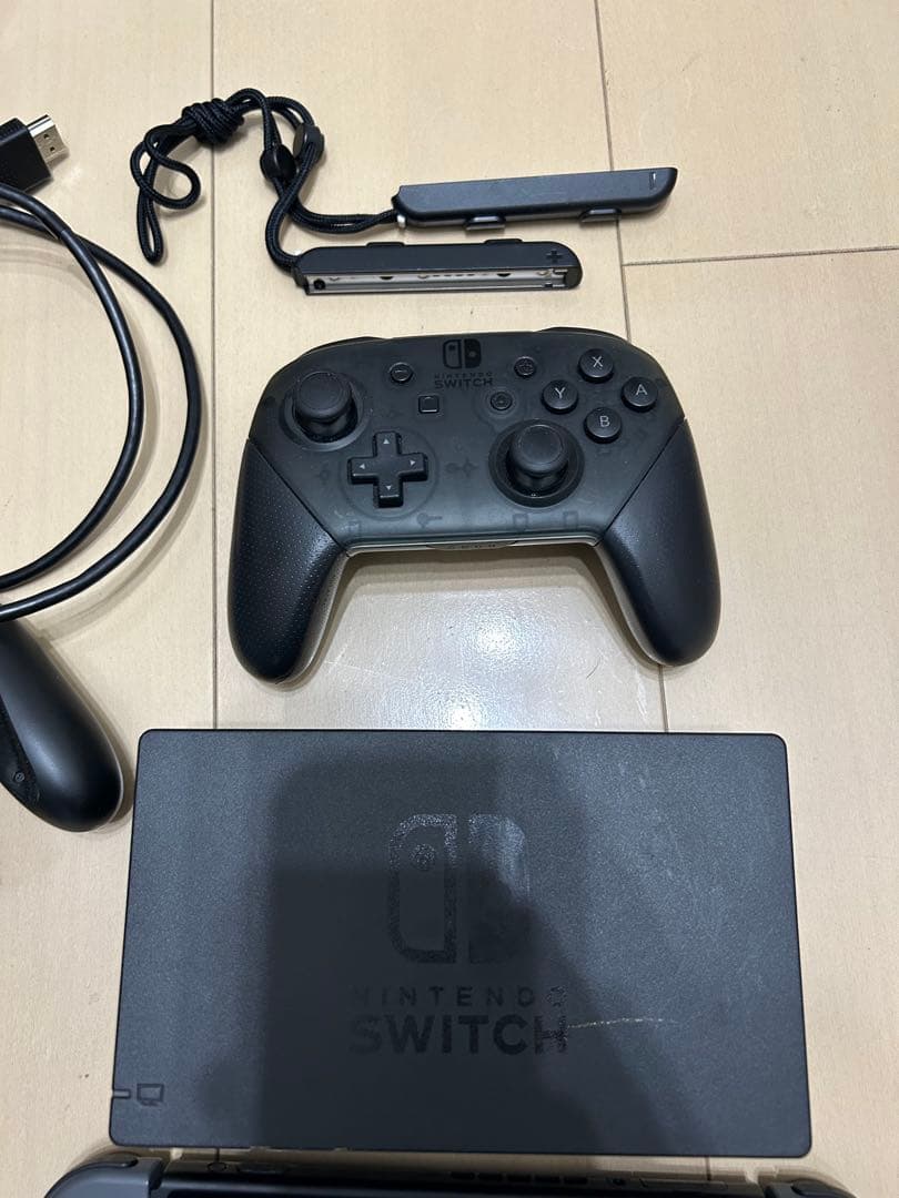 Nintendo Switch 本体 ＋ 純正プロコンセット