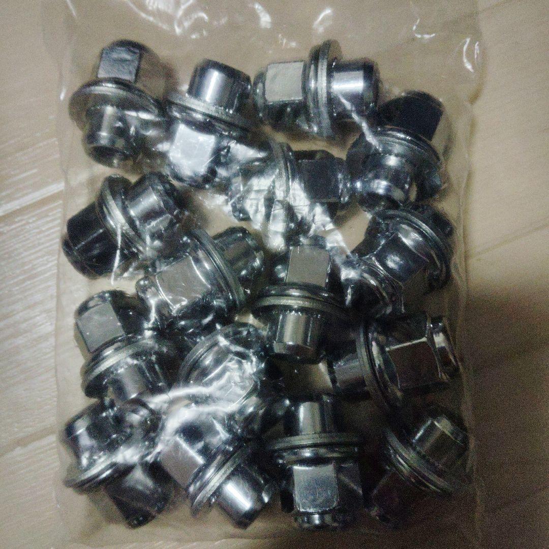 トヨタアクア現行型15インチ純正アルミホイール4本セット