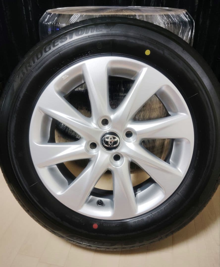 トヨタアクア現行型15インチ純正アルミホイール4本セット