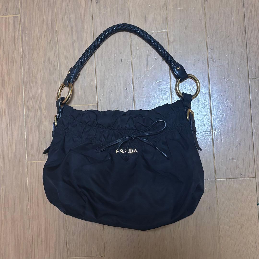 プラダ ハンドバッグ