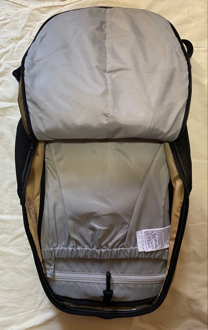 Arc’teryx × beams boy 別注 mantis 26 ivory