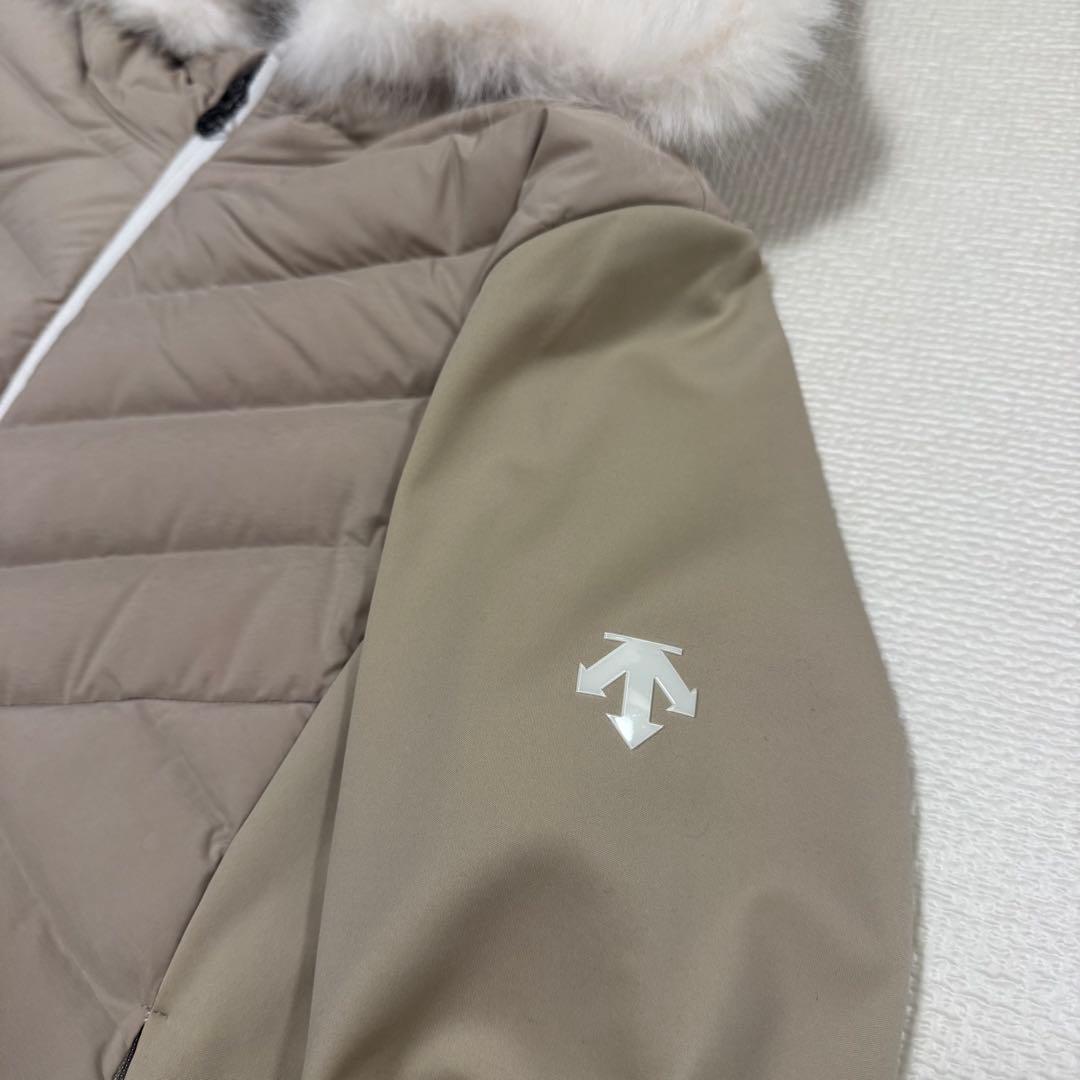 【超美品】デサントゴルフ　ハイブリッドフーディーダウンジャケット