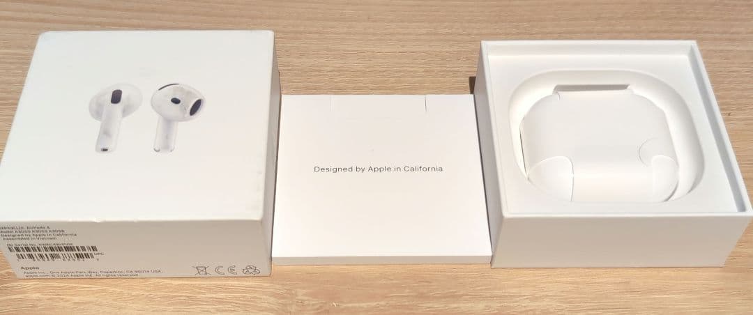 D*g様 AirPods 4 本体