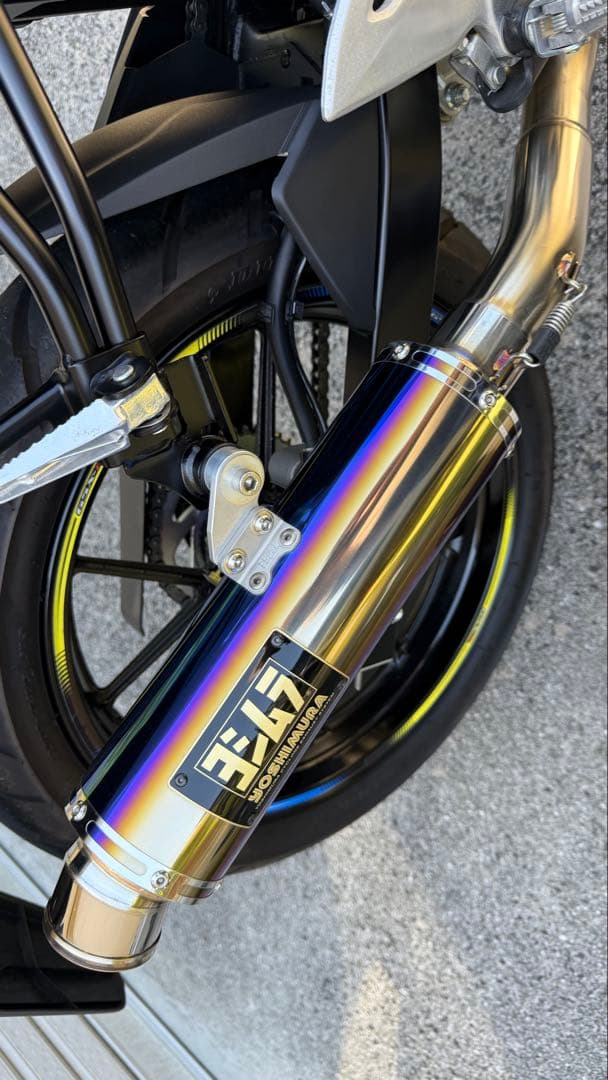 スズキGSX-R125 YOSHIMURA サイクロンマフラーチタンブルーカバー