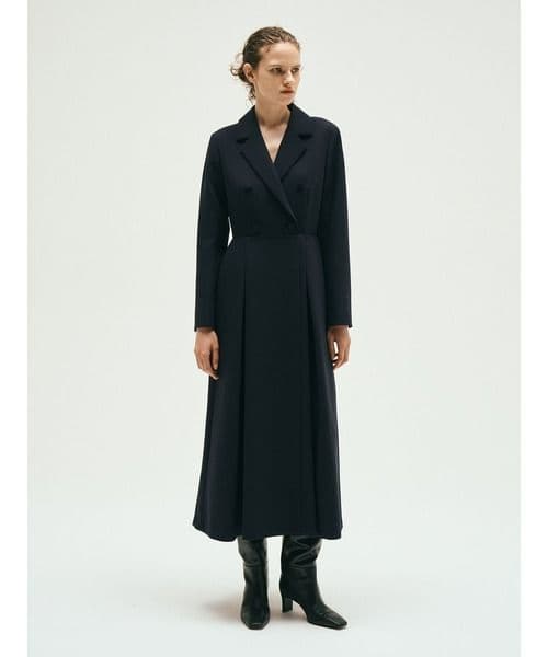 COLUMN　襟付きシェイプワンピース