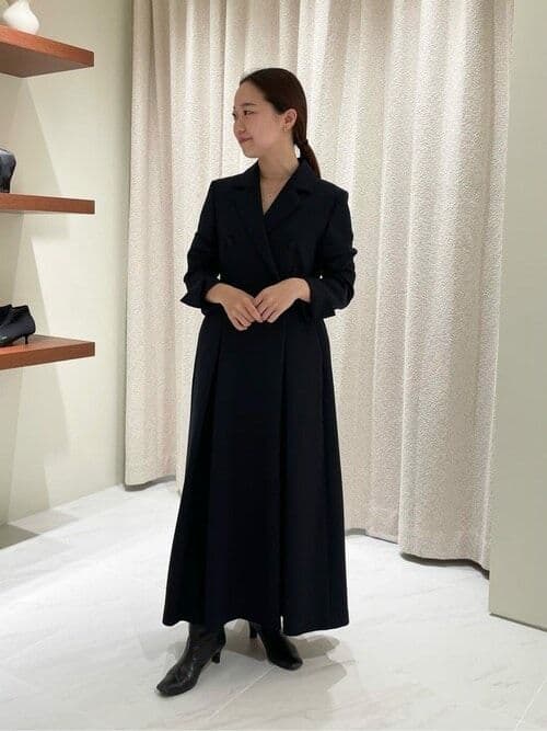 COLUMN　襟付きシェイプワンピース