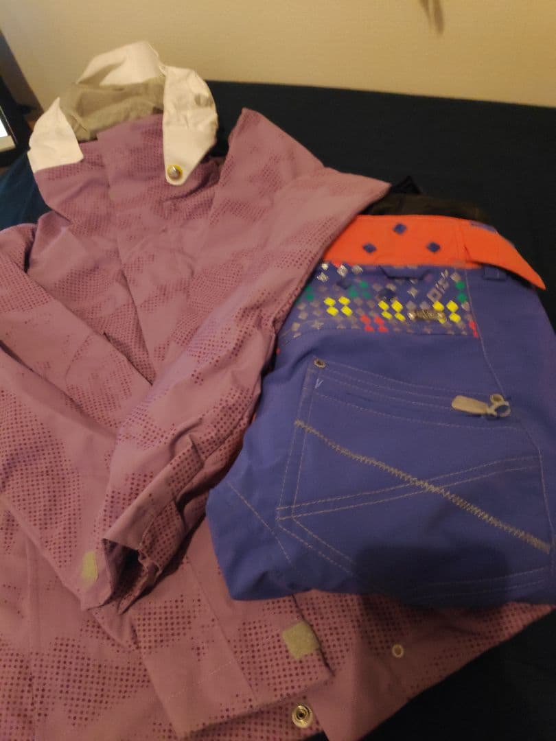 スノボーウェアセット　女性Sサイズ