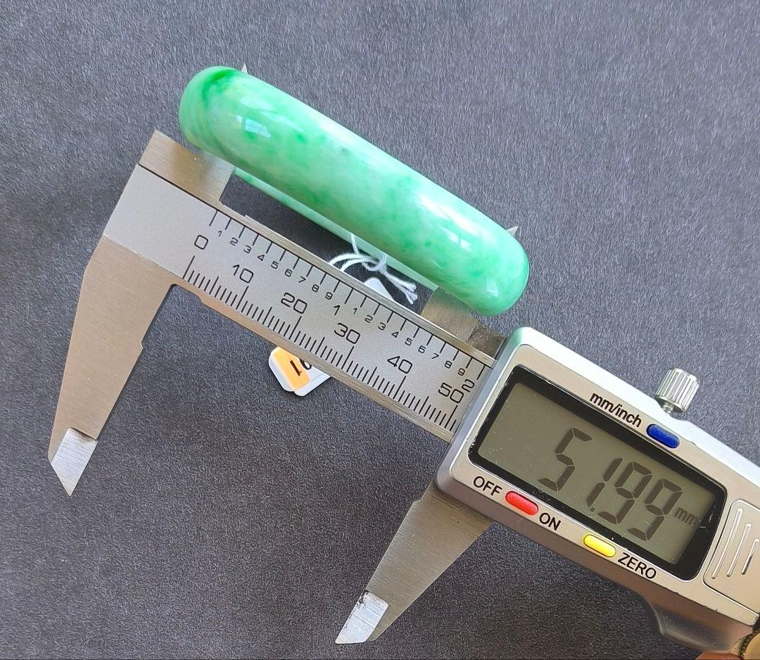 あ〜きゃん♬ 【日本鑑別書付】ミャンマー産本翡翠の貴妃バングルとリング2点