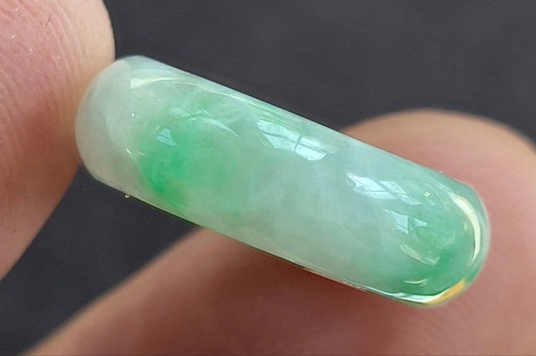 あ〜きゃん♬ 【日本鑑別書付】ミャンマー産本翡翠の貴妃バングルとリング2点