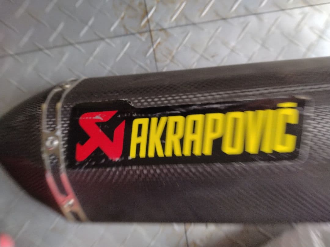 ＦＺ-１Akrapovič カーボンファイバーチタン マフラー　アクラポビッチ