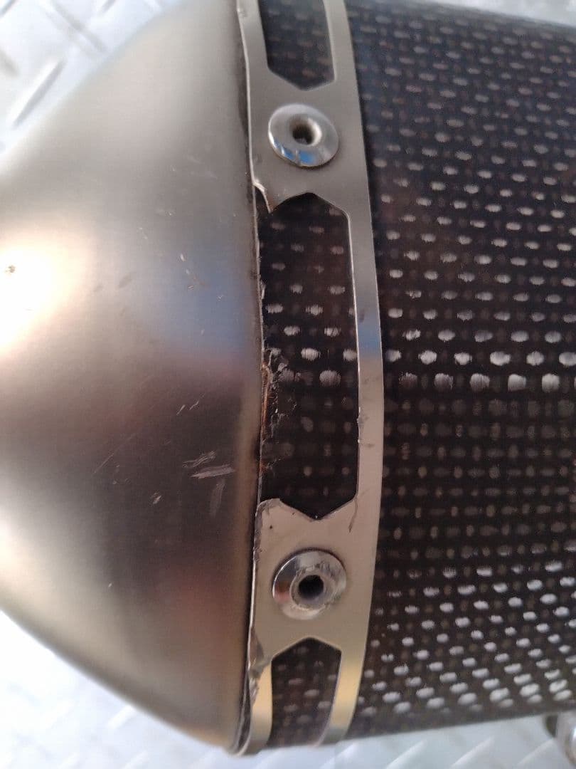 ＦＺ-１Akrapovič カーボンファイバーチタン マフラー　アクラポビッチ