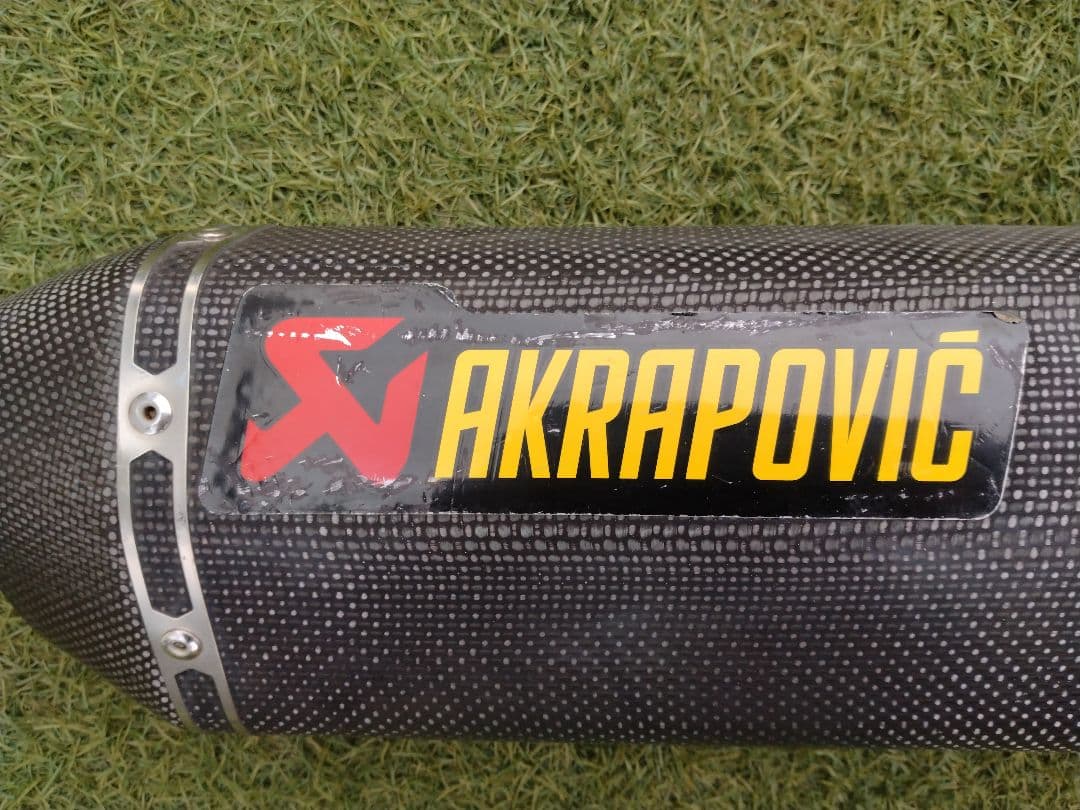 ＦＺ-１Akrapovič カーボンファイバーチタン マフラー　アクラポビッチ