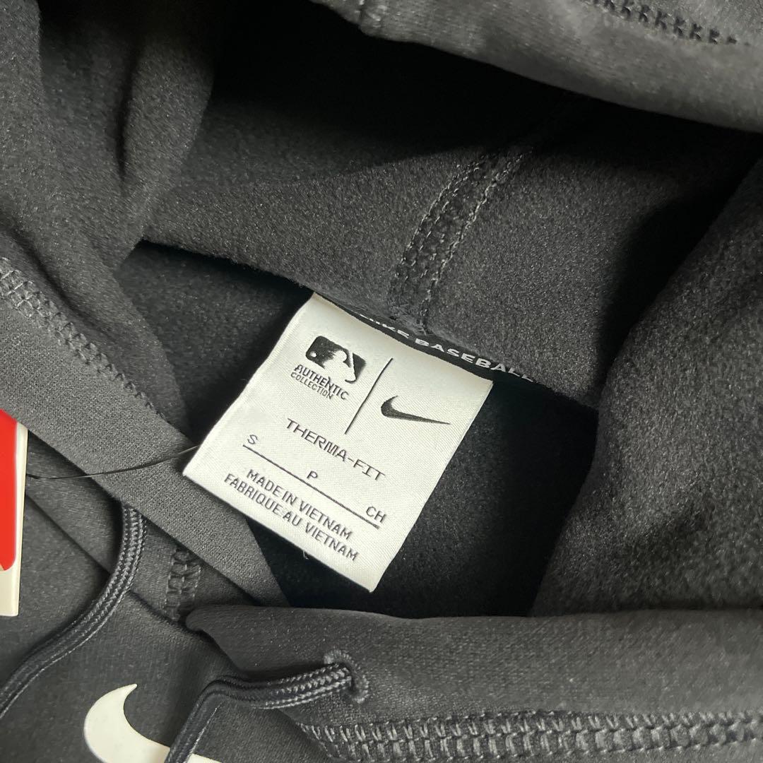 Nike Yankees フード付きスウェットシャツ