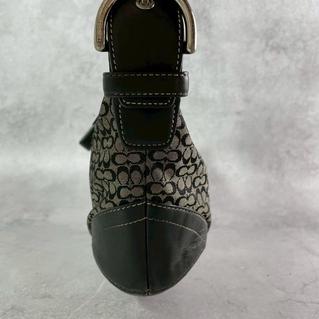 ✨美品✨コーチ　ハンドバッグ　肩かけ　ミニシグネチャー　ホーボー　ブラック