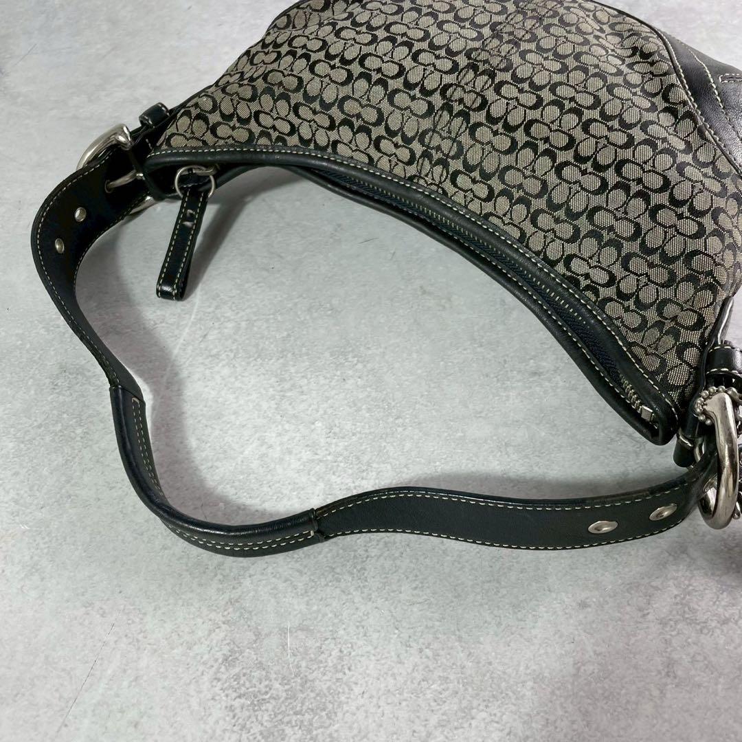 ✨美品✨コーチ　ハンドバッグ　肩かけ　ミニシグネチャー　ホーボー　ブラック