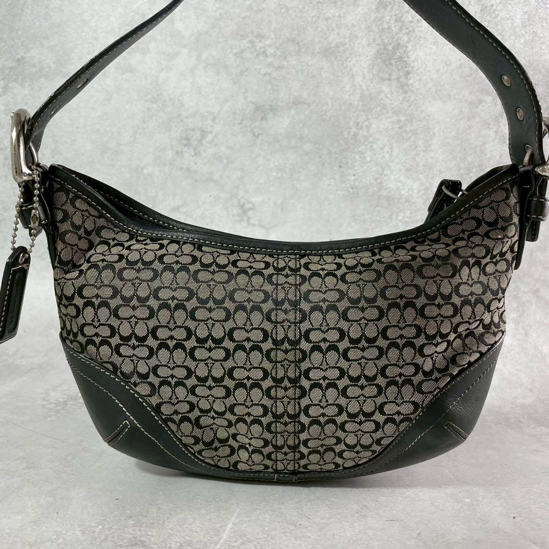 ✨美品✨コーチ　ハンドバッグ　肩かけ　ミニシグネチャー　ホーボー　ブラック