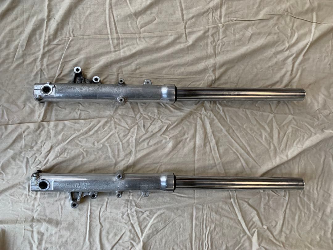 ゼファー1100　フロントフォーク