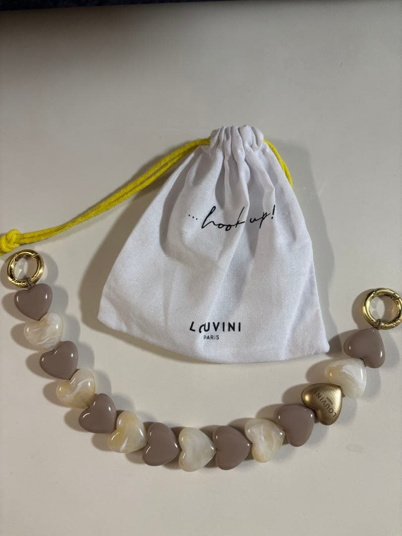 LOUVINI PARIS 日本限定　ハート型ストラップ