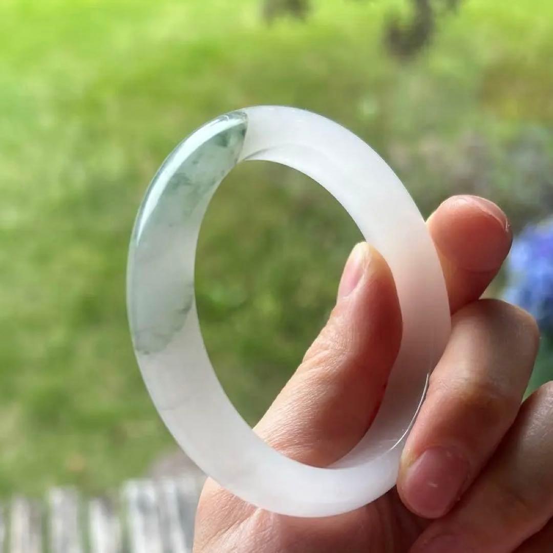 新疆天山翠　雪翠白底青　ヒスイ氷飄花　(内径)圏口54バングル　天然石　一口翠