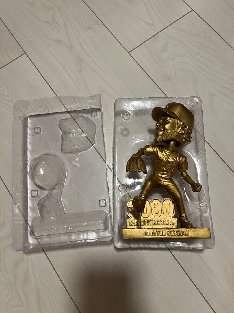 【ゴールド仕様】カーショー　3000奪三振記念ボブルヘッド