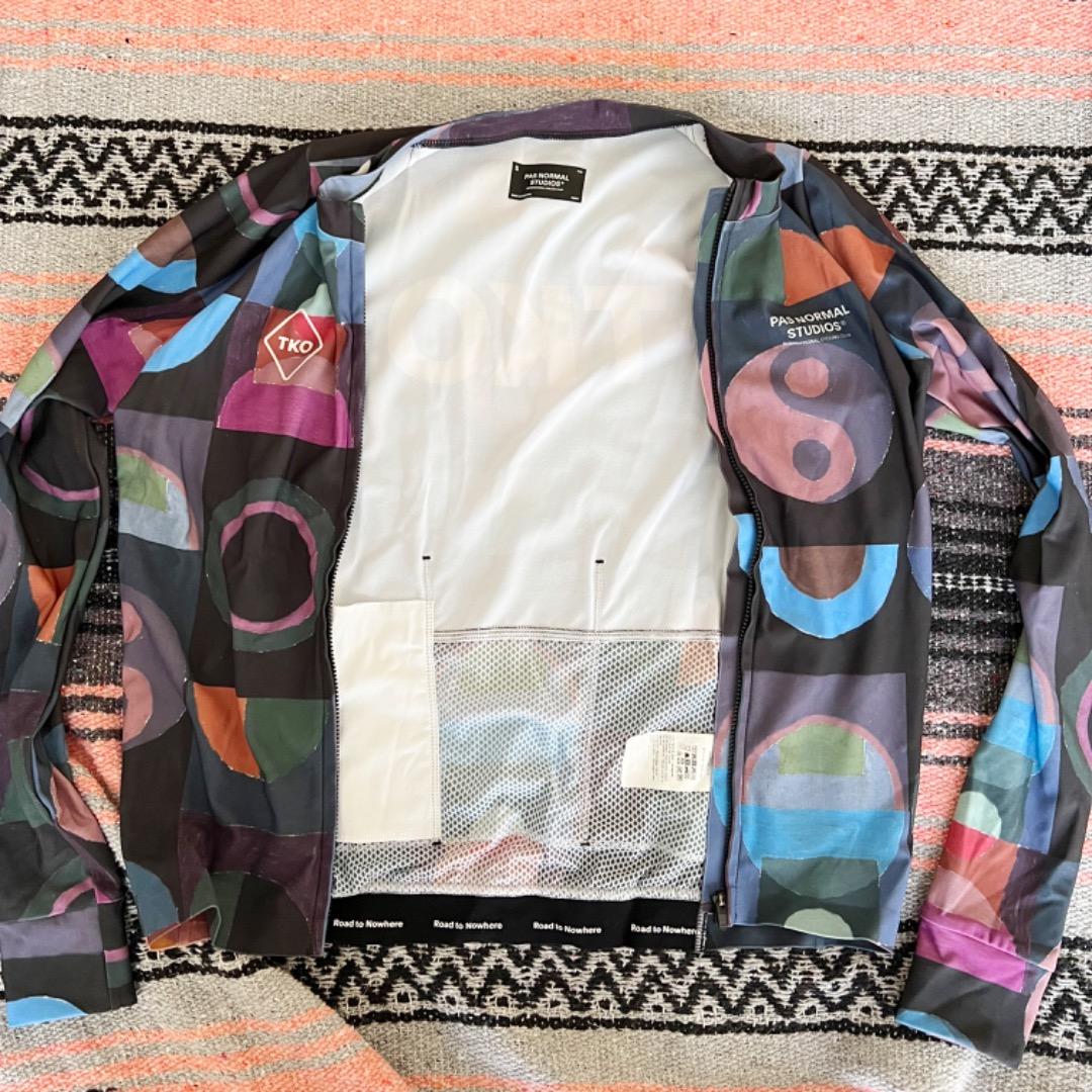 パスノーマルスタジオ 長袖ジャージ