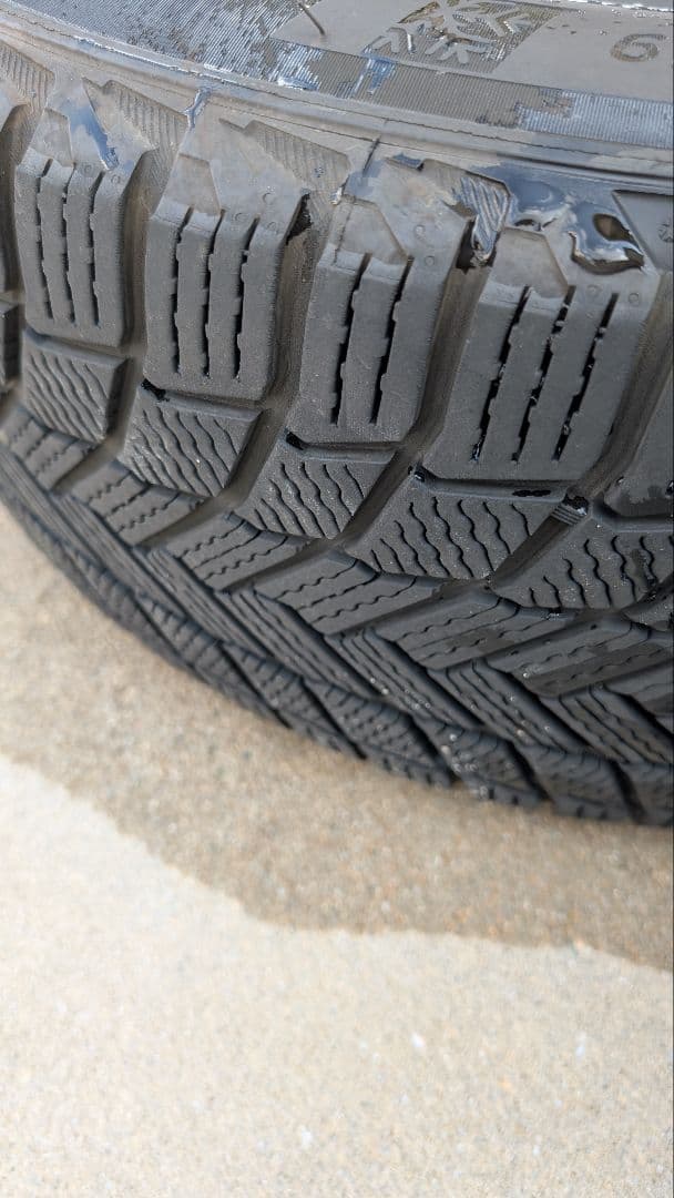 Q4 e-tronのAudi純正ホイールセット Michelinスタッドレス