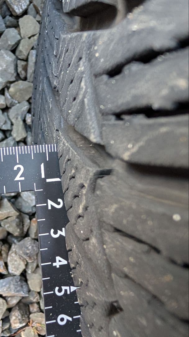 Q4 e-tronのAudi純正ホイールセット Michelinスタッドレス