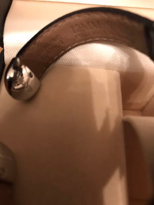 GUCCIの希少アナログ腕時計　最終値下げ