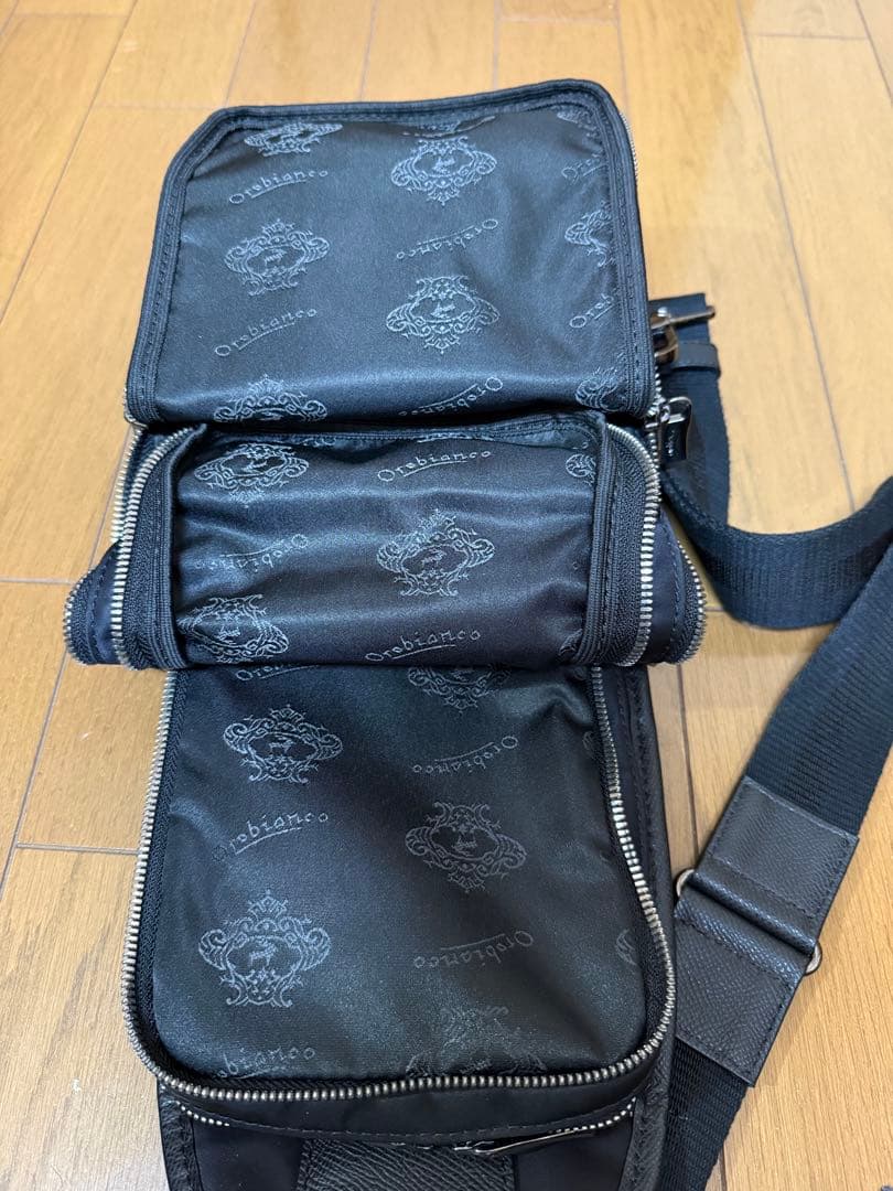 【トリさん】オロビアンコ　SOLO PER TE　ボディバッグ