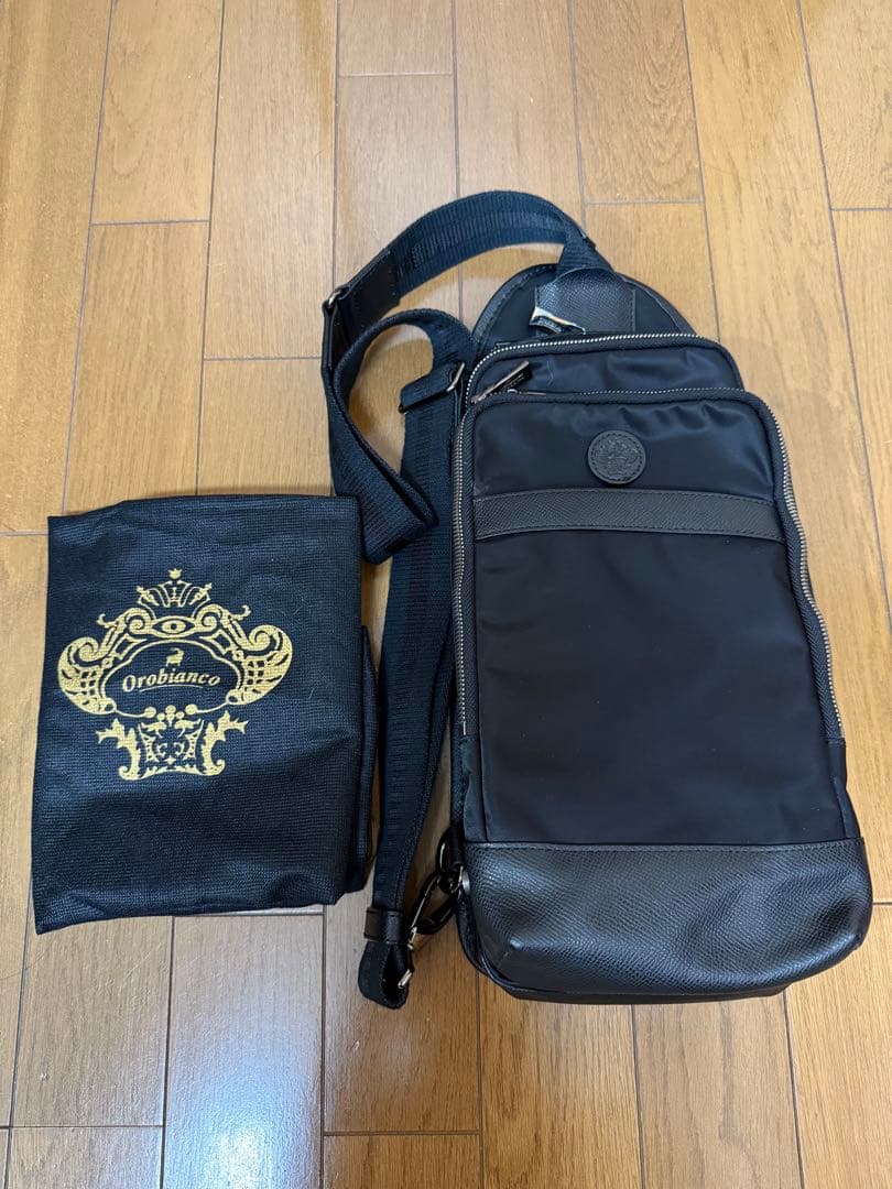 【トリさん】オロビアンコ　SOLO PER TE　ボディバッグ