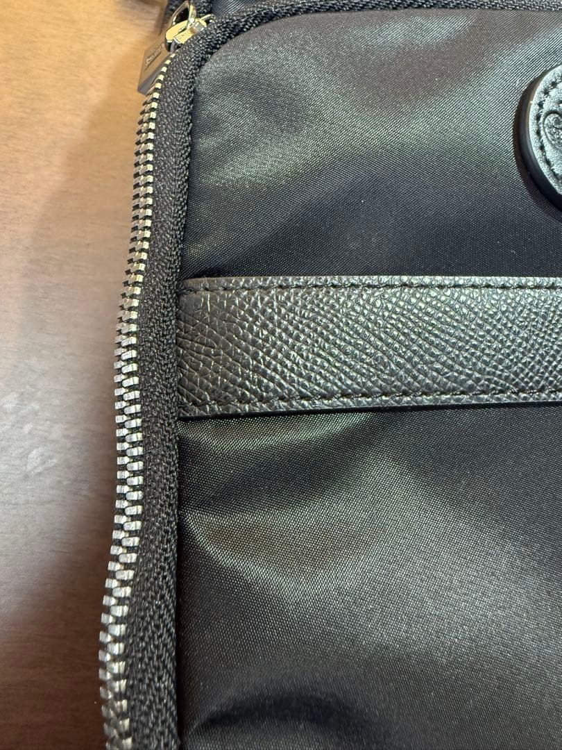 【トリさん】オロビアンコ　SOLO PER TE　ボディバッグ