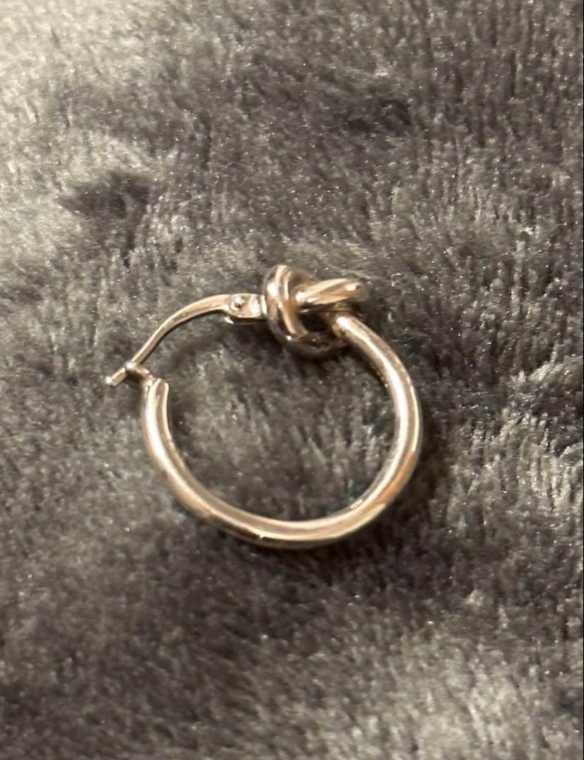(本日2100まで)美品 片耳のみ CELINE ノットスモールフープピアス