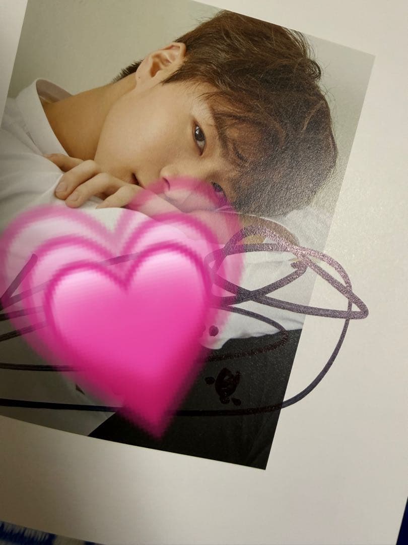 ウヌ ・ムンビン直筆サイン