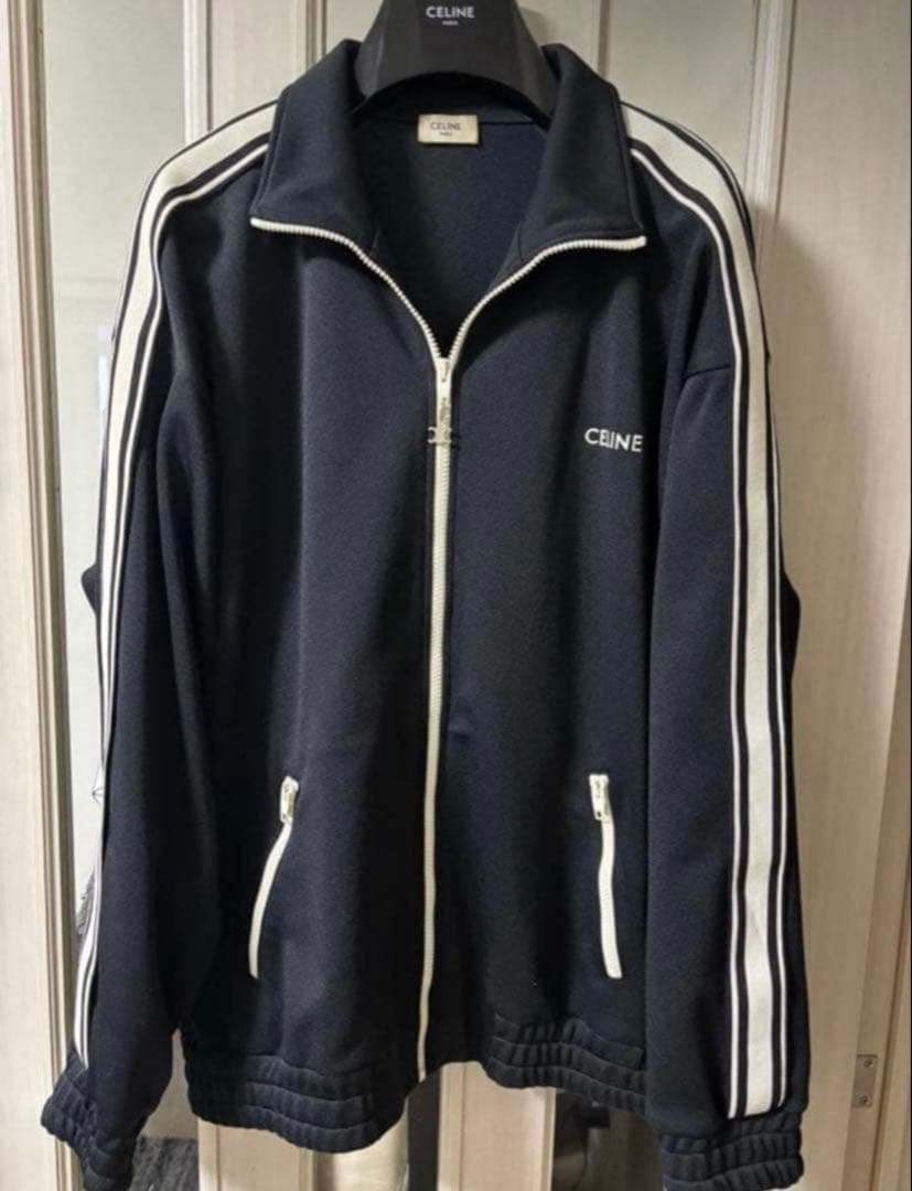 トラックジャケット