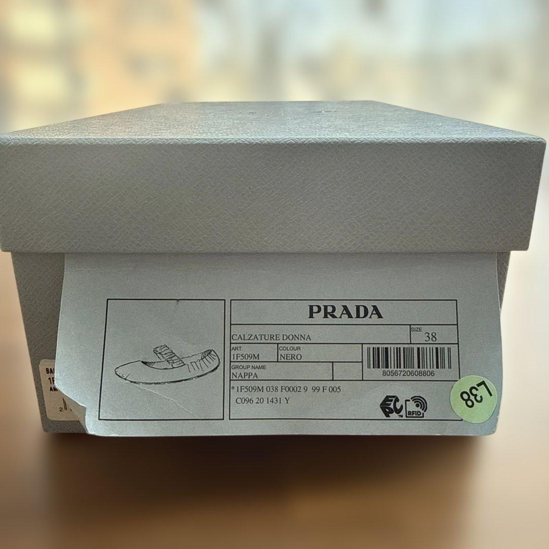 PRADA ブラック フラットシューズ 38