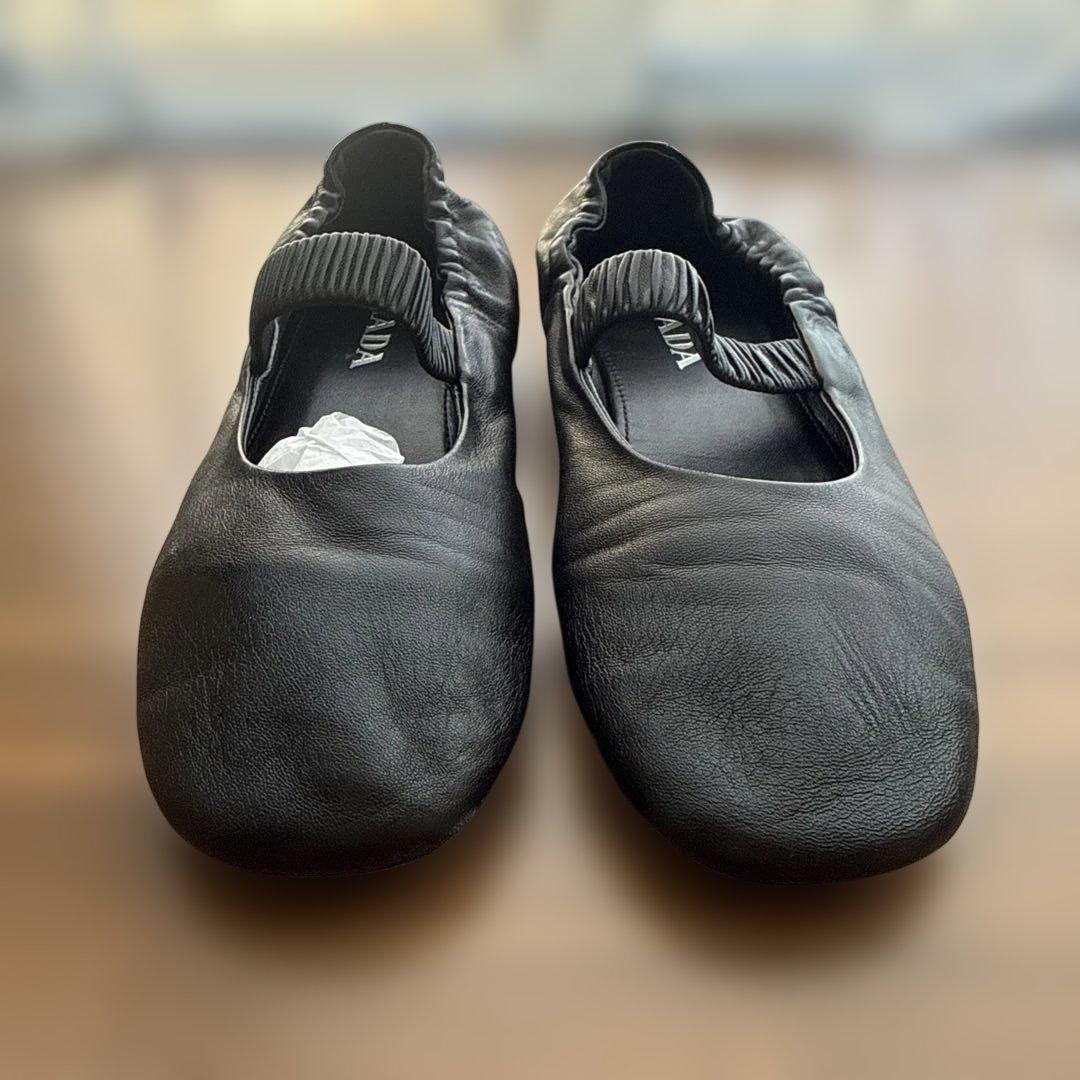 PRADA ブラック フラットシューズ 38