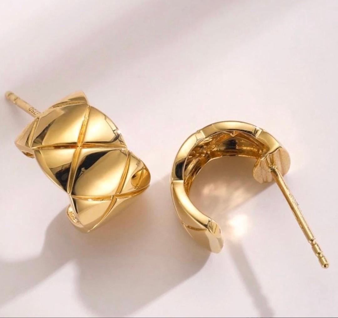 K18YG Cカール スタッドピアス イエローゴールド