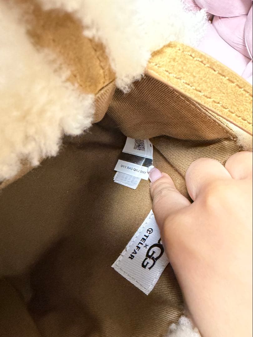 ✴︎大人気Ugg×Telfar コラボショルダーバッグ