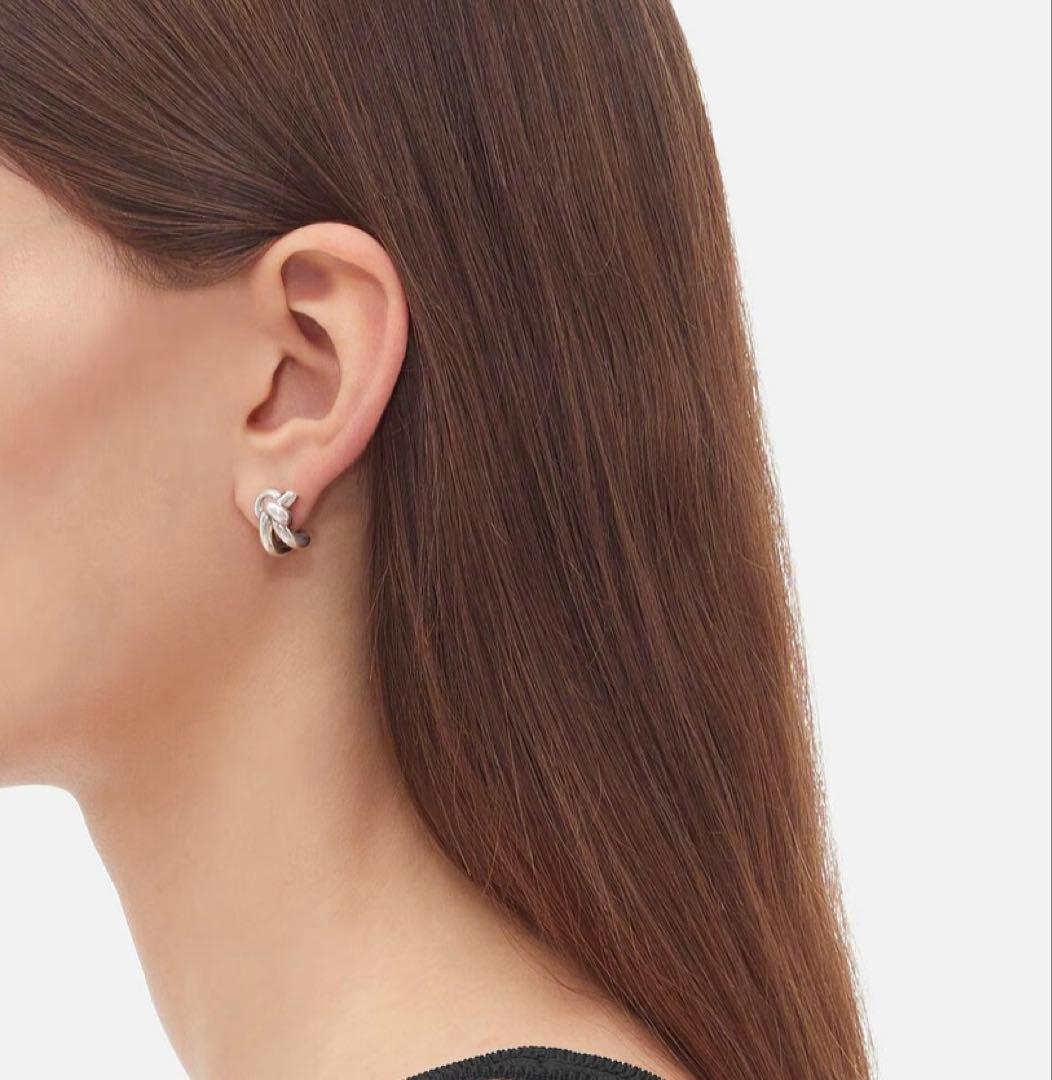 Bottega Veneta ノットピアス シルバー