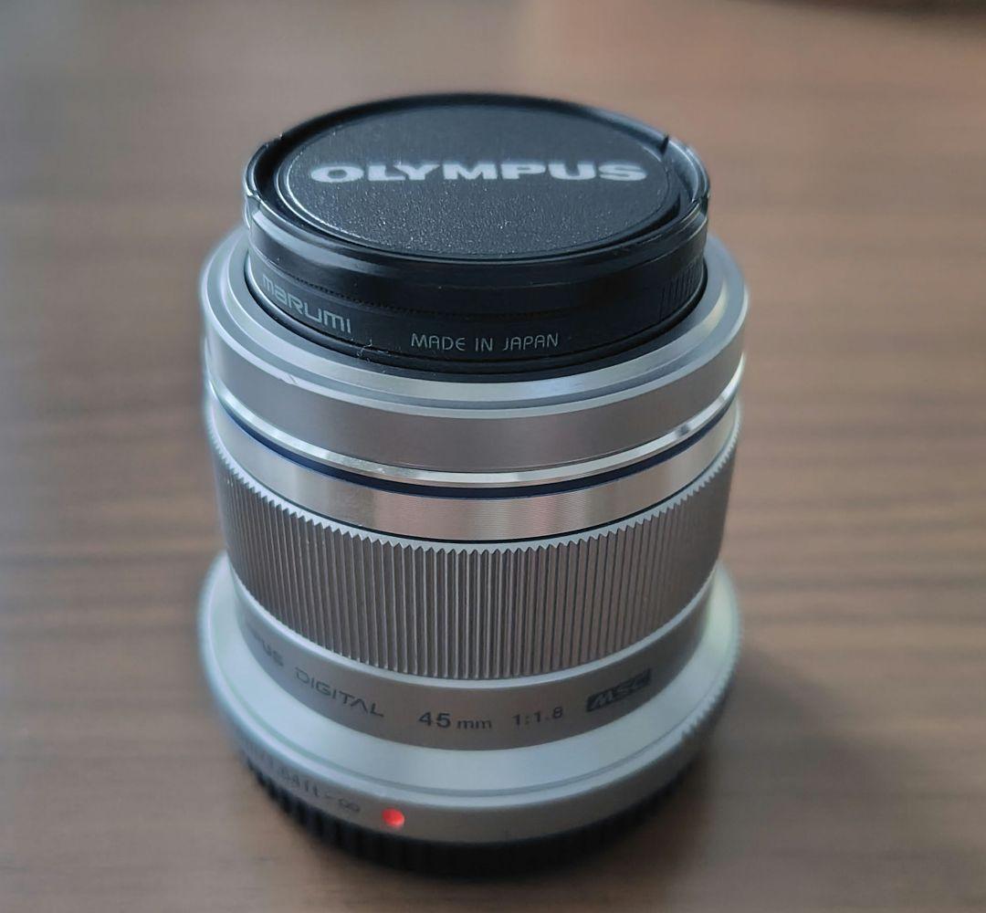 OLYMPUS M.ZUIKO DIGITAL 45mm F1.8 シルバー
