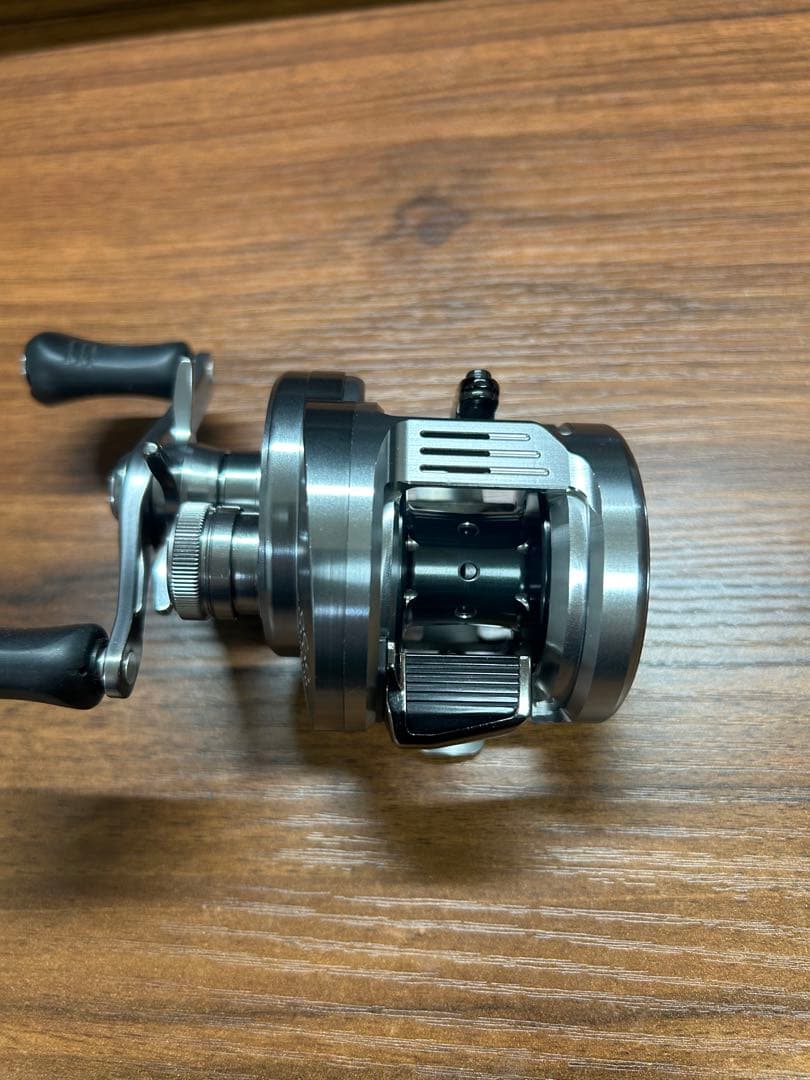 リール SHIMANO CALCUTTA CONQUEST DC 201HG