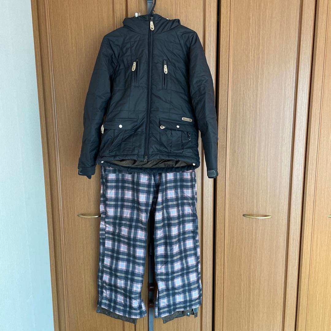 シスタＪ　スノーボードウェア、上下セット