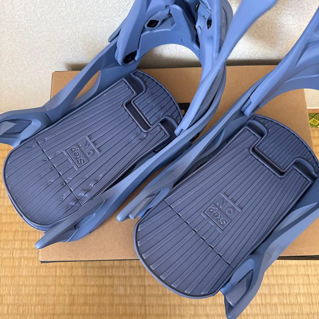 Burton ステップオン 女性用ビンディング Mサイズ カラー:スレートブルー