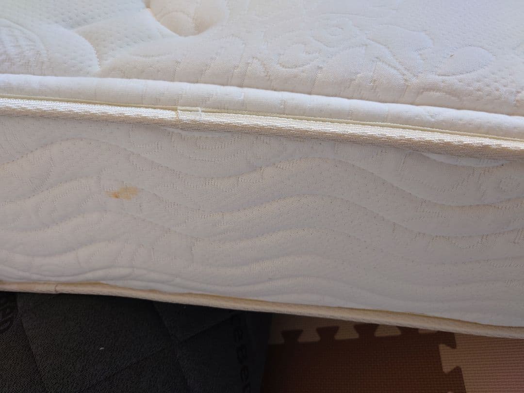 シモンズ ニューフィット プレミアム クイーン 6.5インチ 出品は5/16まで