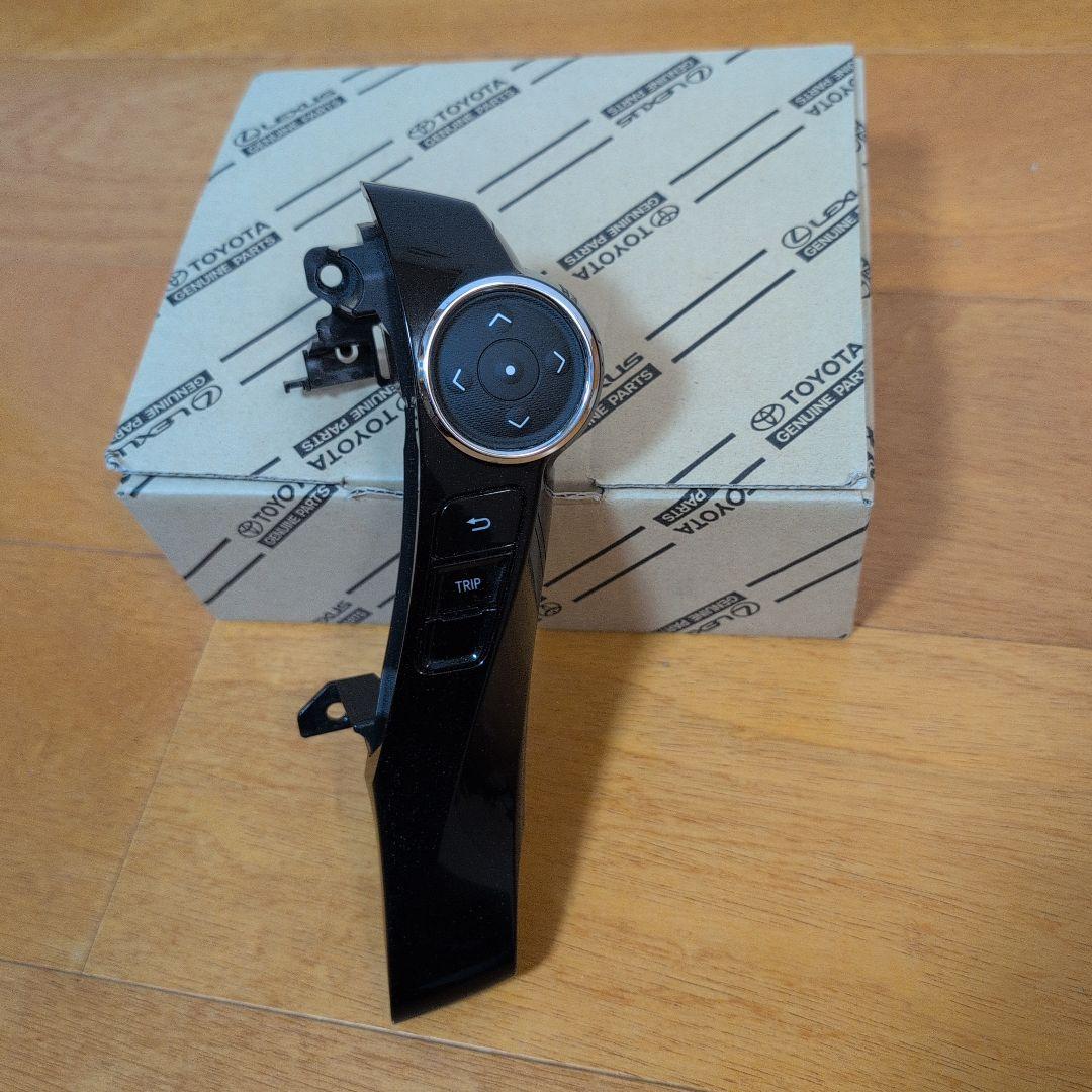 よし プリウスαG`sステアリングスイッチ左右セット