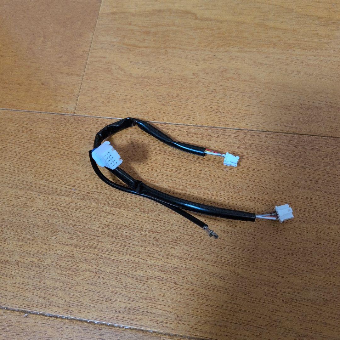 よし プリウスαG`sステアリングスイッチ左右セット