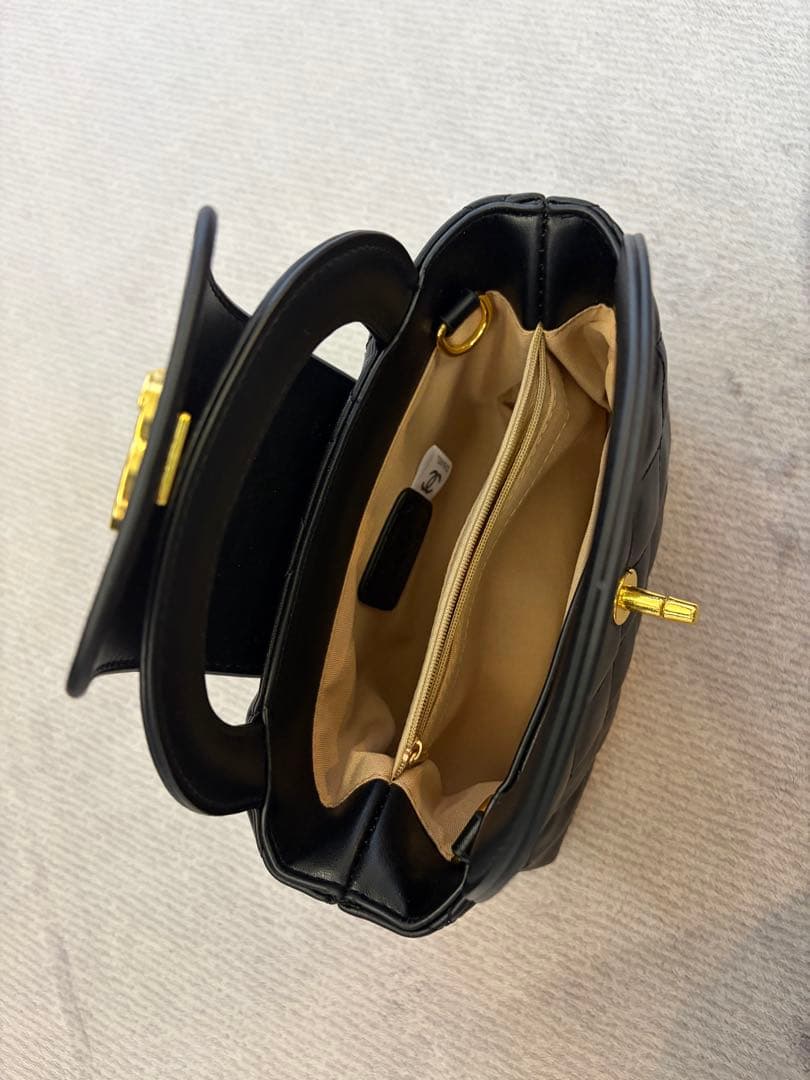 ノベルティ　キルティングC☆ブラックバック