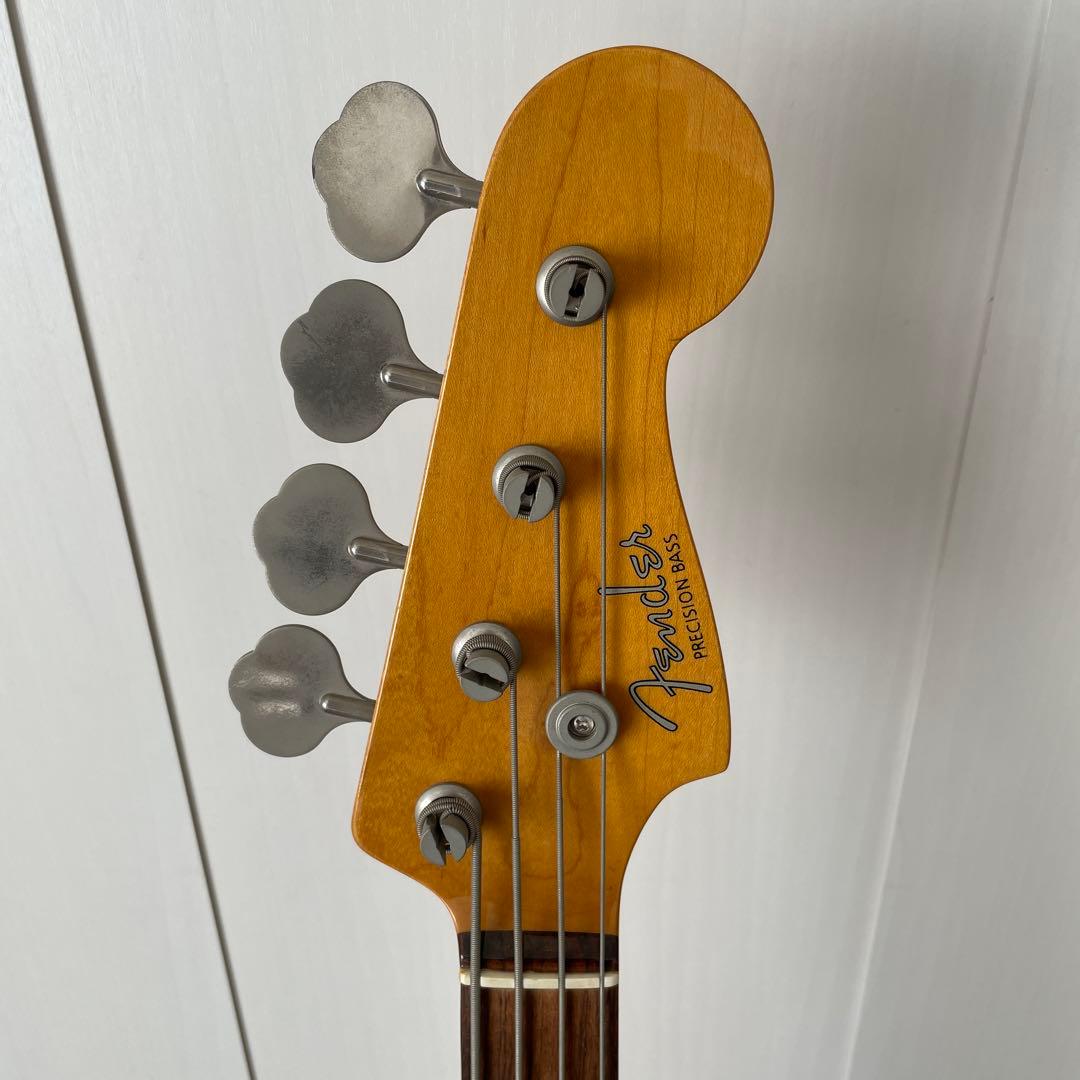 Fender Precision Bass ブラック