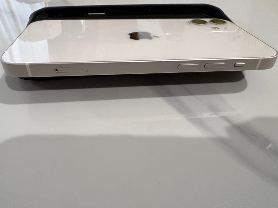 iPhone12 ホワイト　128ギガ　SIMロック無し